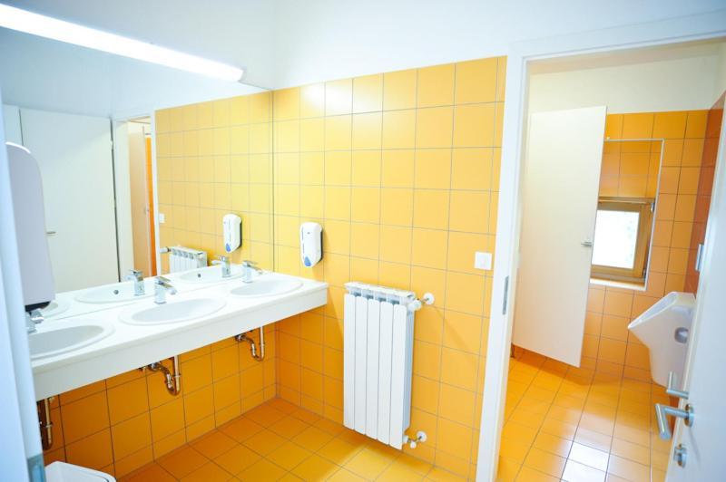 Youth Hostel Ajdovščina Ruang foto