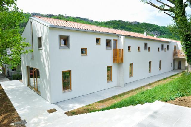 Youth Hostel Ajdovščina Bagian luar foto